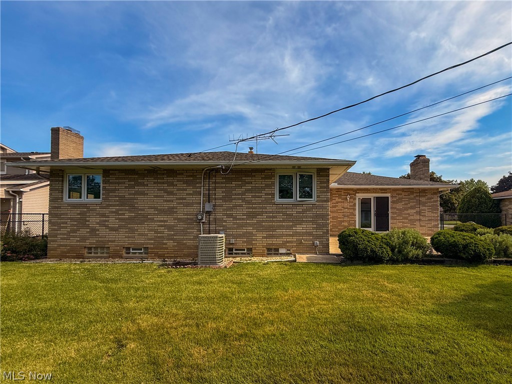 13665 Pawnee Trail Middleburg Heights OH 44130