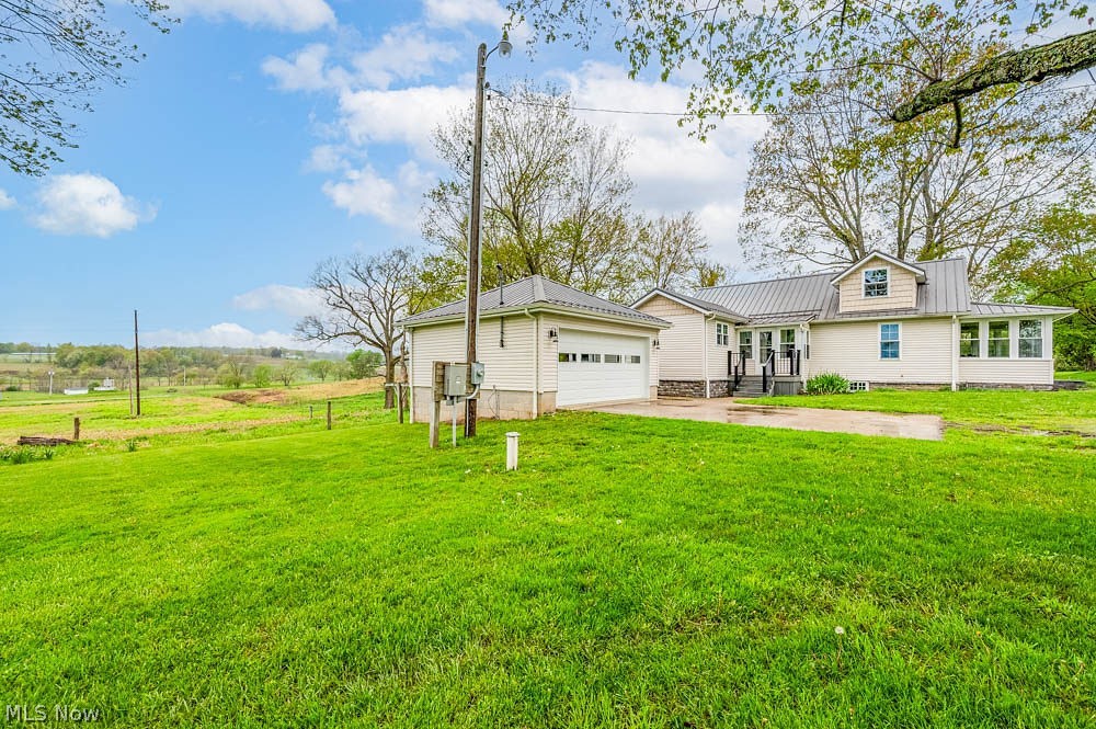 6103 Grafton Road Leetonia OH 44431