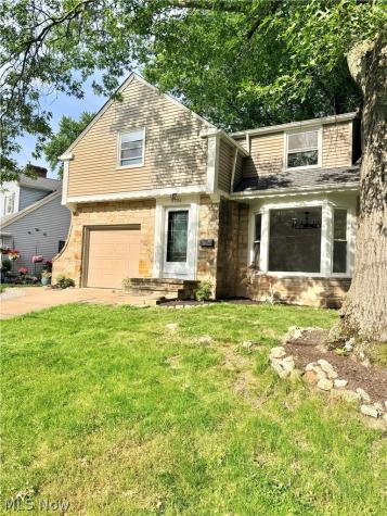 5751 Onaway Oval Parma OH 44130