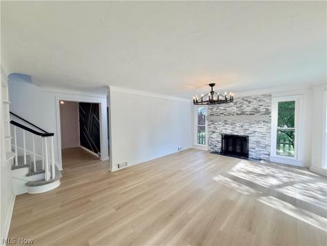 5751 Onaway Oval Parma OH 44130