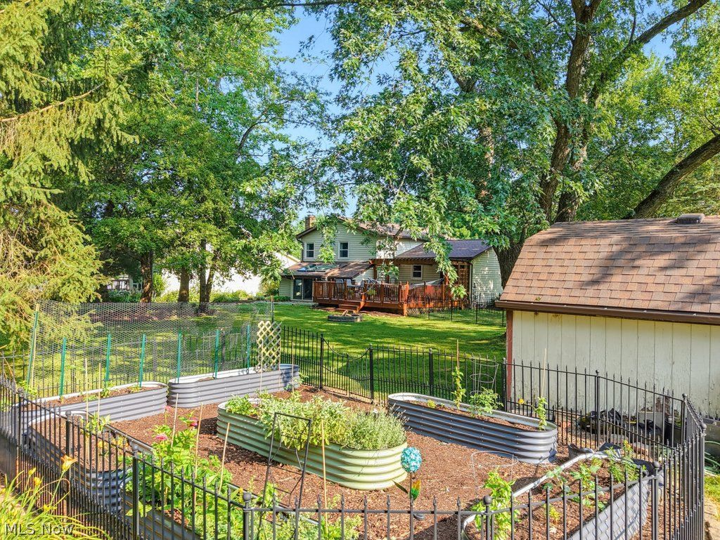 955 Crow Trail Macedonia OH 44056