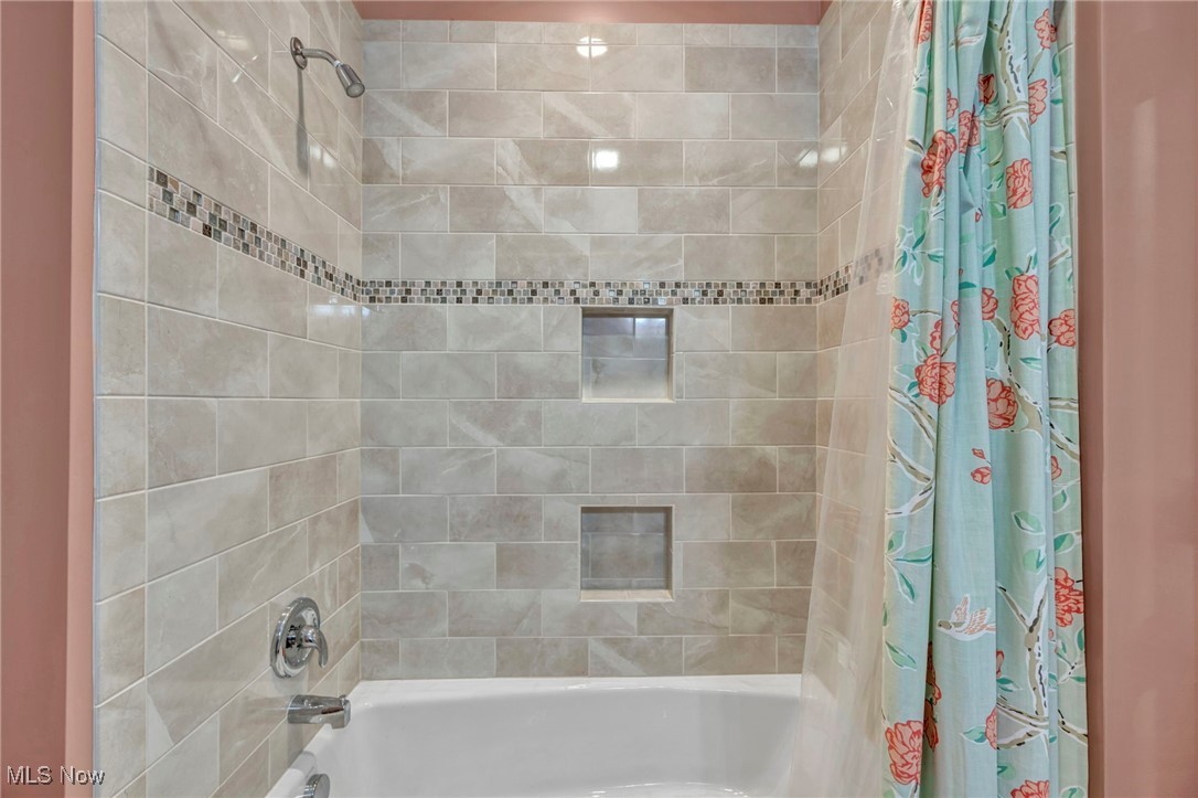 808 Buckingham Drive Lagrange OH 44050