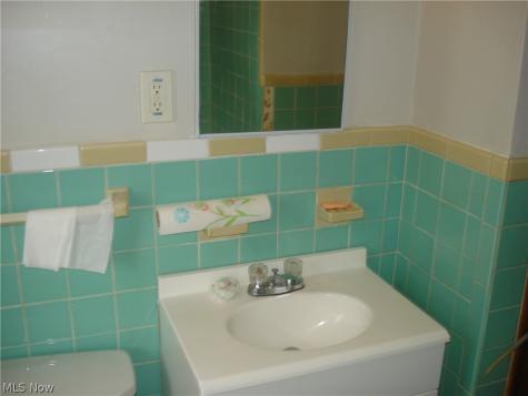 24500 Puritan Road Euclid OH 44123