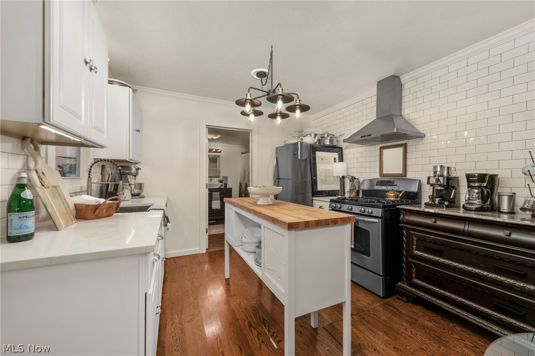 2107 W 10th Street Cleveland OH 44113