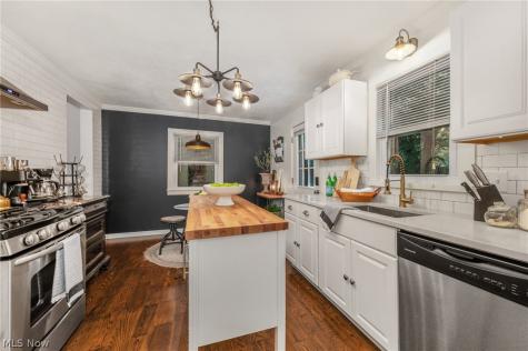 2107 W 10th Street Cleveland OH 44113
