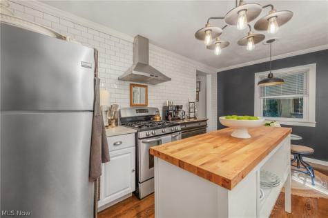 2107 W 10th Street Cleveland OH 44113