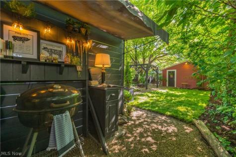 2107 W 10th Street Cleveland OH 44113