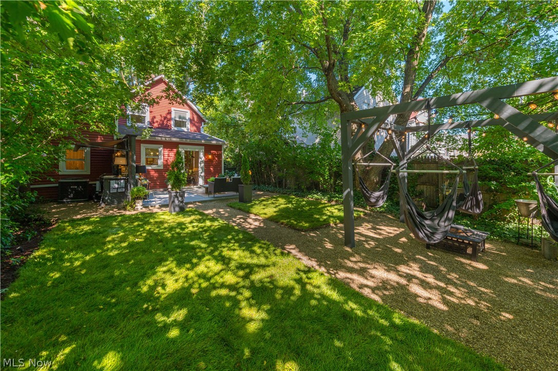 2107 W 10th Street Cleveland OH 44113