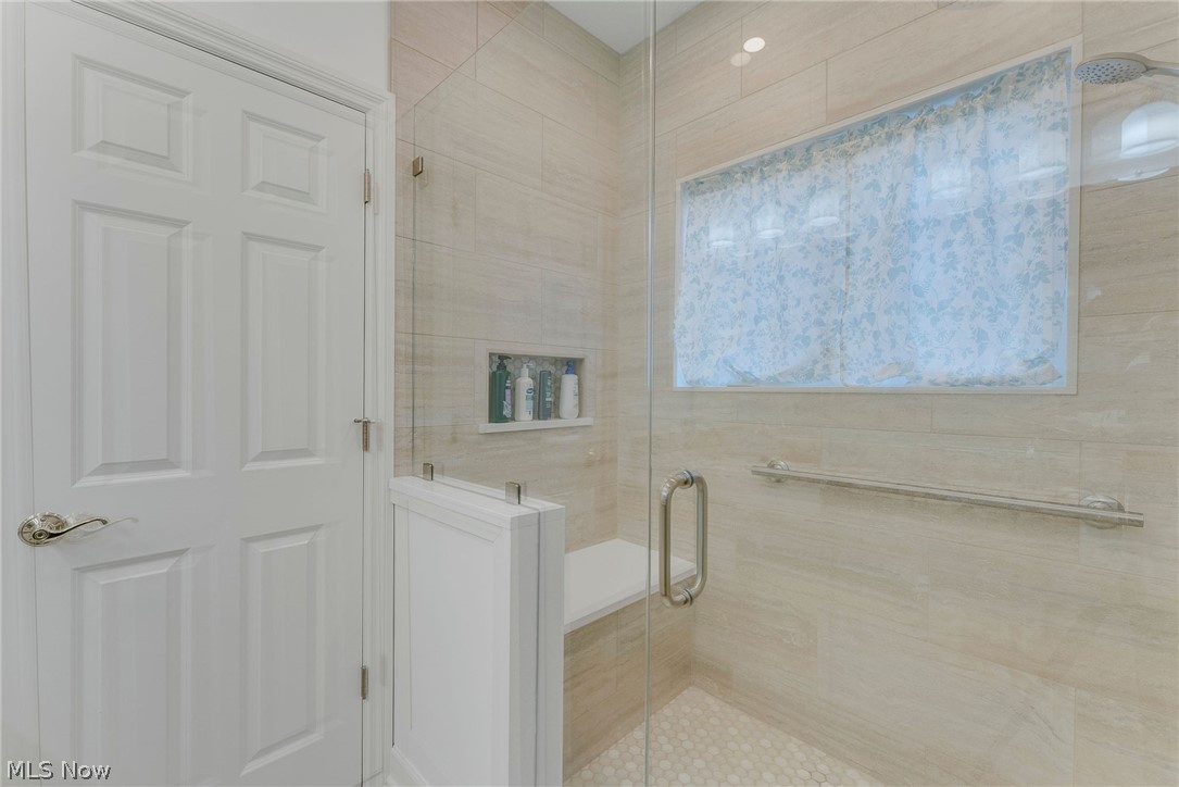8195 Manor Gate Way Mentor OH 44060