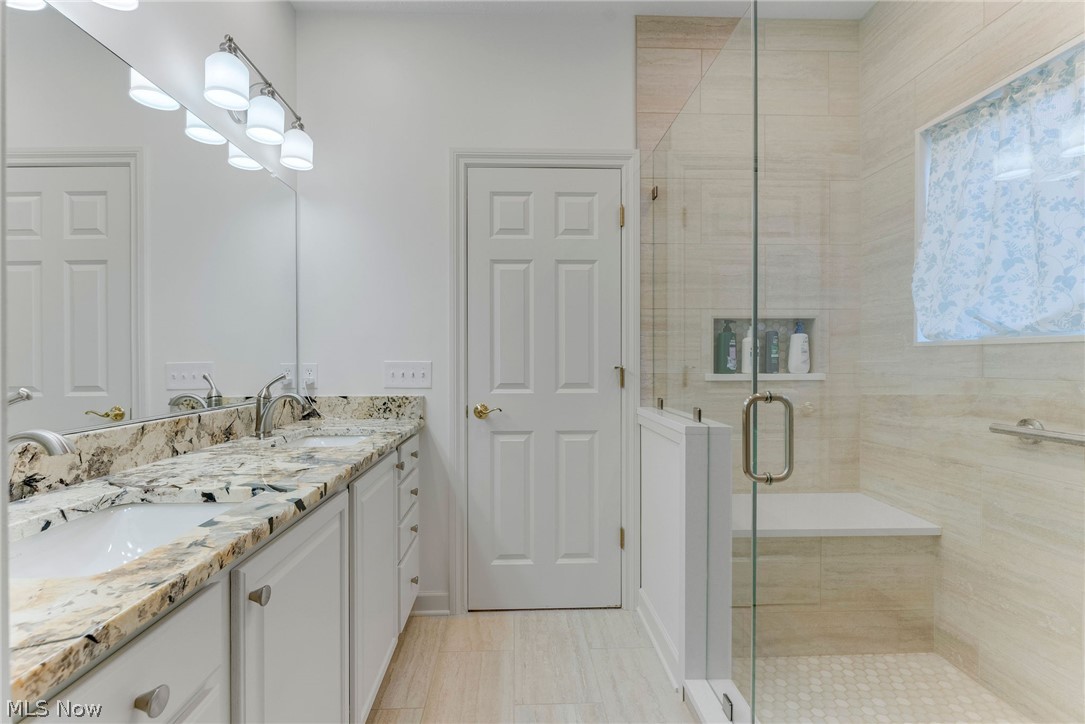 8195 Manor Gate Way Mentor OH 44060