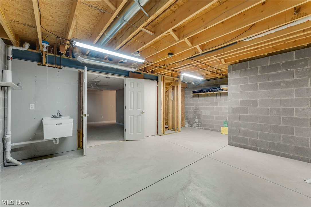 8195 Manor Gate Way Mentor OH 44060