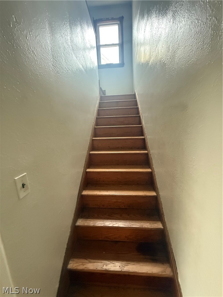 6206 Snow Road Parma OH 44129