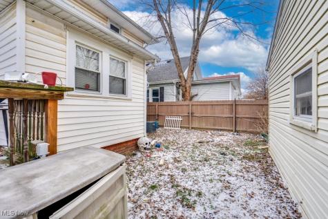 3211 11th Street SW Canton OH 44710