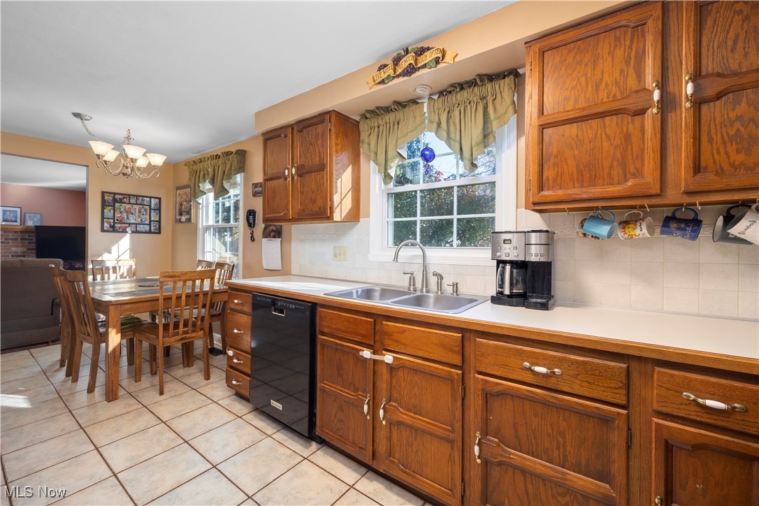 2574 Sourek Road Akron OH 44333