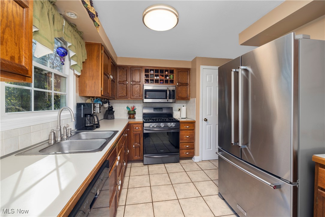 2574 Sourek Road Akron OH 44333