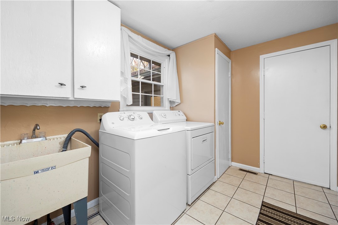 2574 Sourek Road Akron OH 44333