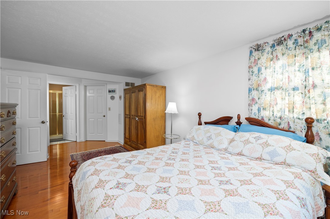 2574 Sourek Road Akron OH 44333