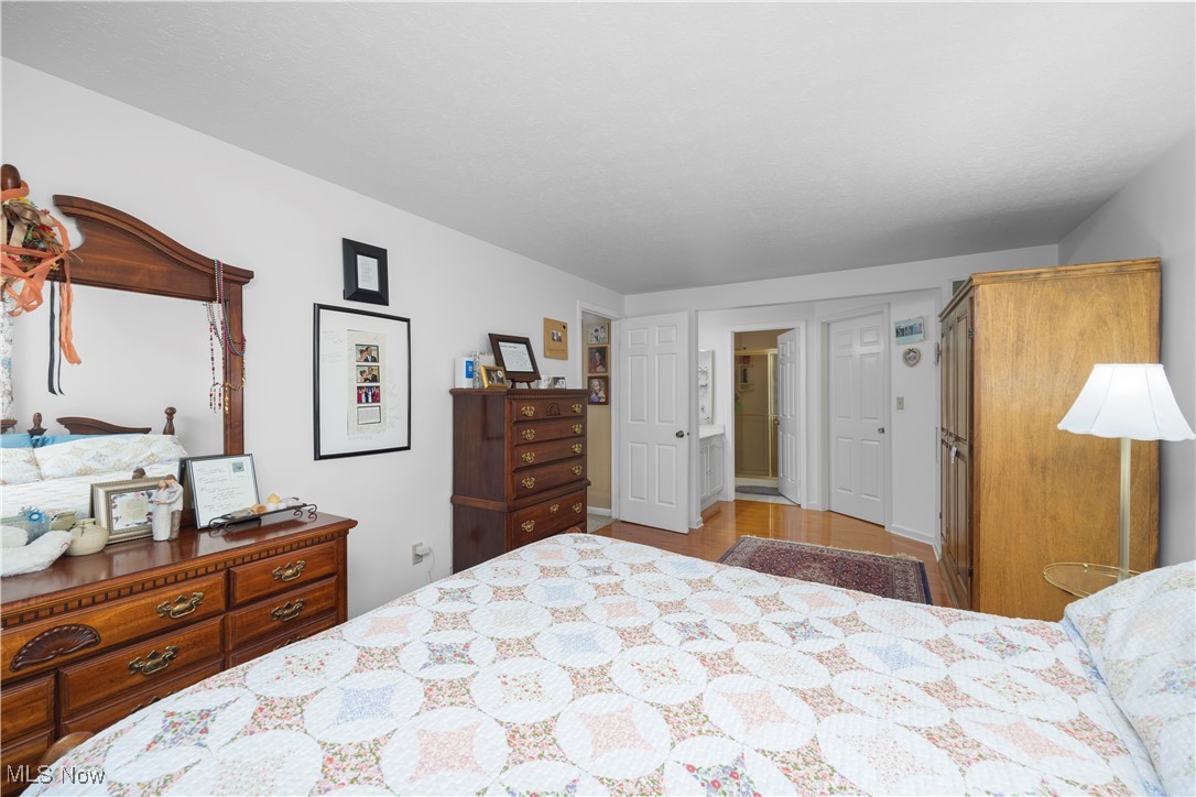 2574 Sourek Road Akron OH 44333