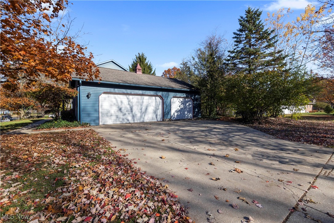 2574 Sourek Road Akron OH 44333