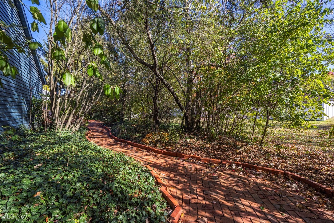 2574 Sourek Road Akron OH 44333