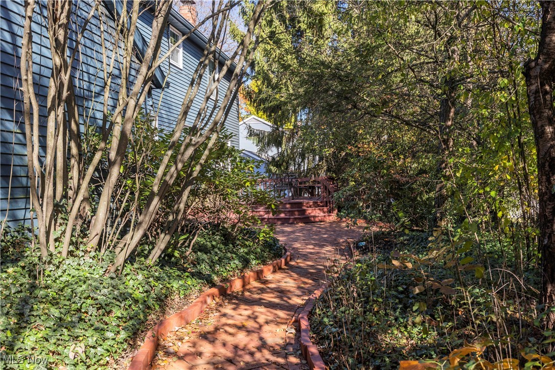 2574 Sourek Road Akron OH 44333