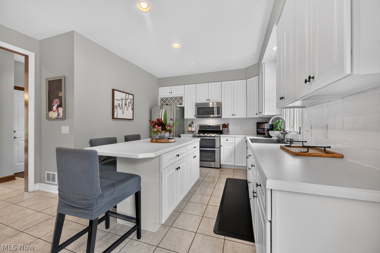 5408 Wood Trail Avenue NE Canton OH 44705