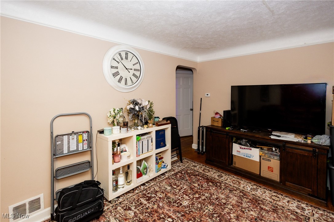 355 E 257th Street Euclid OH 44132