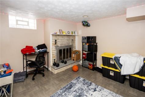 355 E 257th Street Euclid OH 44132