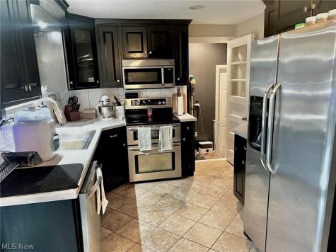5221 Revere Avenue NW Massillon OH 44647