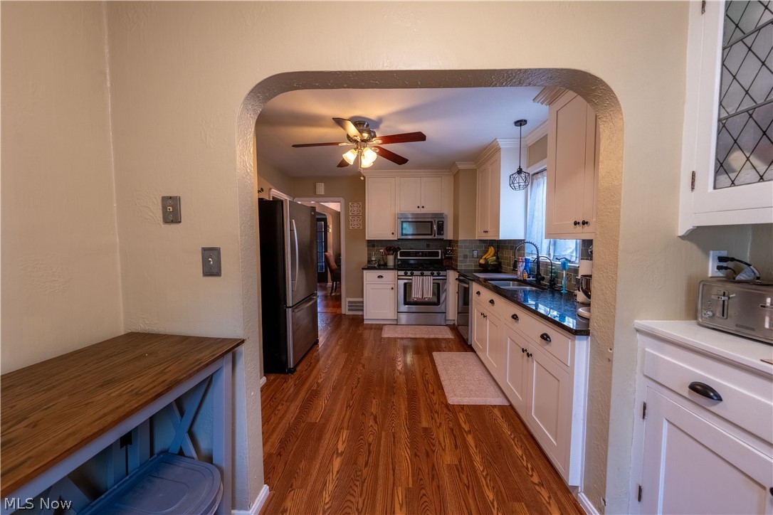 3687 Warren Road Cleveland OH 44111