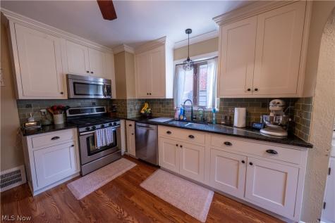 3687 Warren Road Cleveland OH 44111