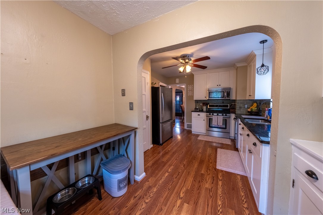 3687 Warren Road Cleveland OH 44111