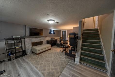 3687 Warren Road Cleveland OH 44111