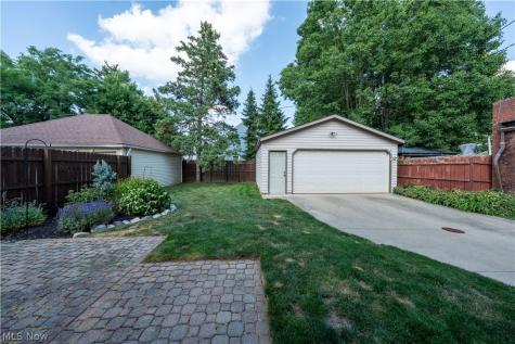 3687 Warren Road Cleveland OH 44111
