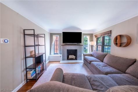 3687 Warren Road Cleveland OH 44111