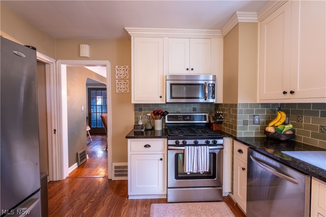 3687 Warren Road Cleveland OH 44111