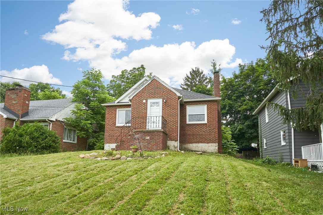 183 Eastholm Avenue Akron OH 44312