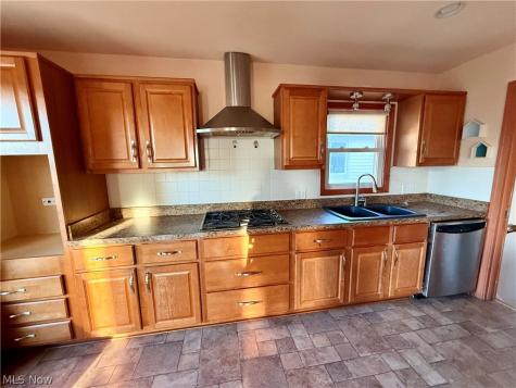 3328 North Avenue Parma OH 44134