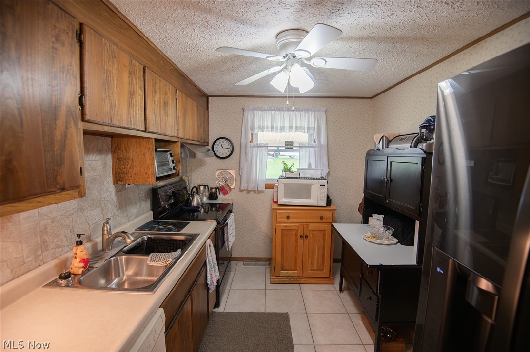 719 Oregon Avenue Mcdonald OH 44437