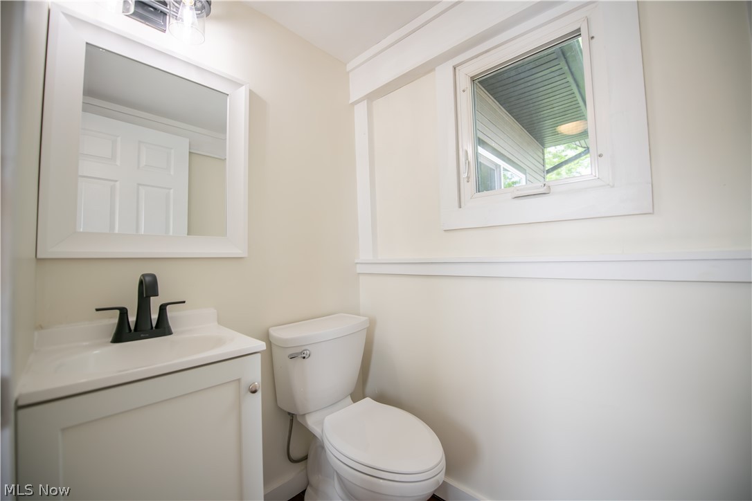 341 W Lisbon Street Waynesburg OH 44688