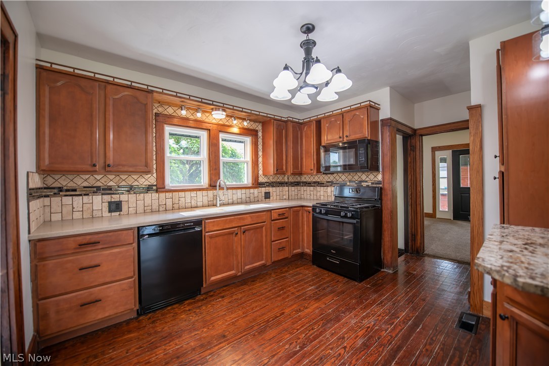 341 W Lisbon Street Waynesburg OH 44688