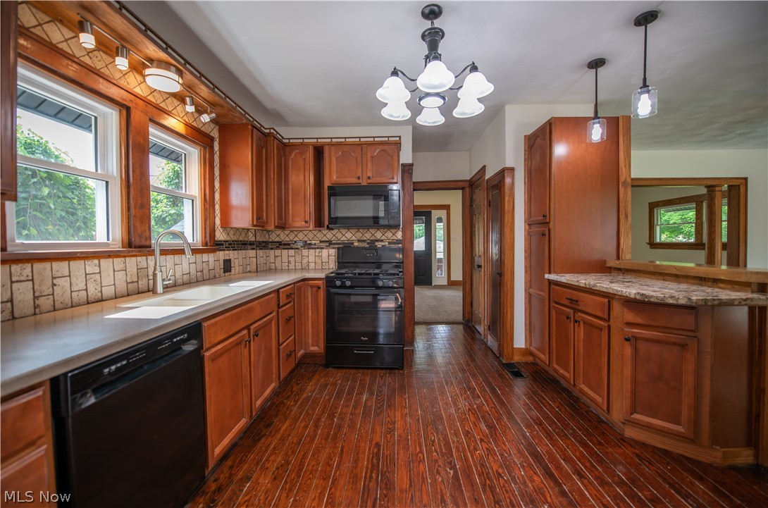 341 W Lisbon Street Waynesburg OH 44688