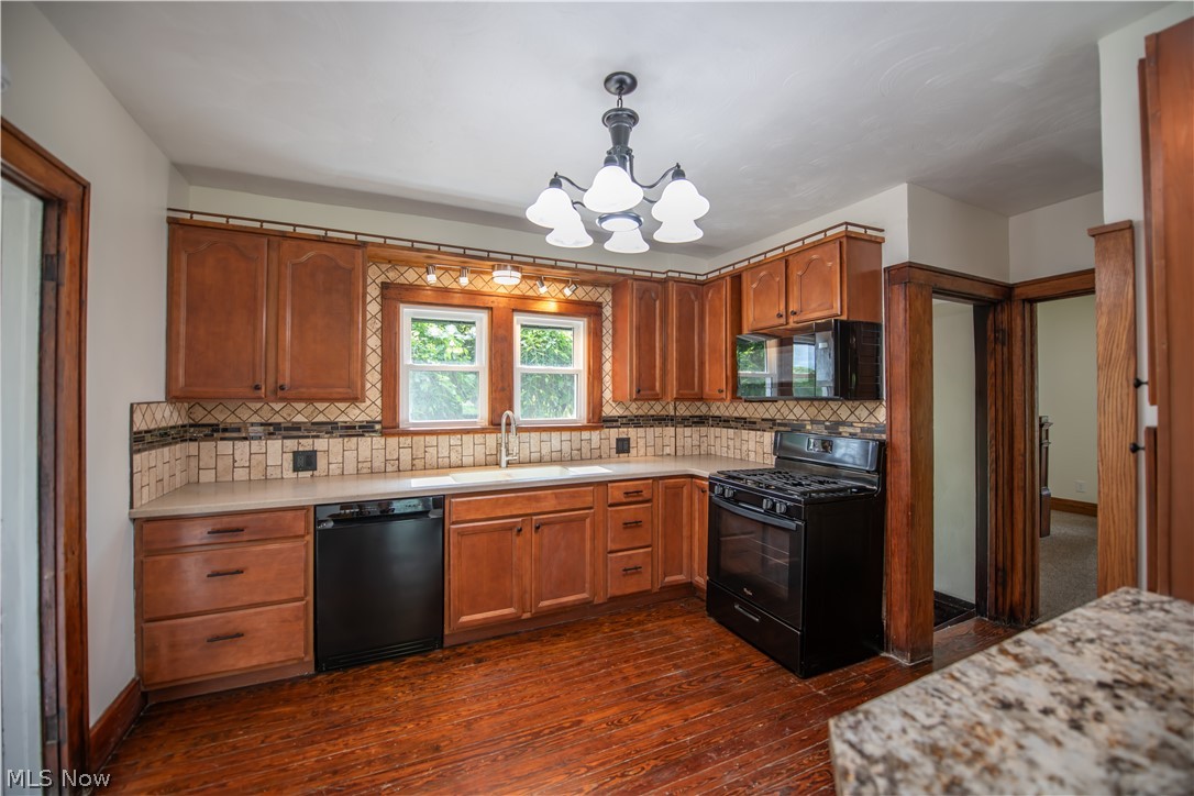 341 W Lisbon Street Waynesburg OH 44688
