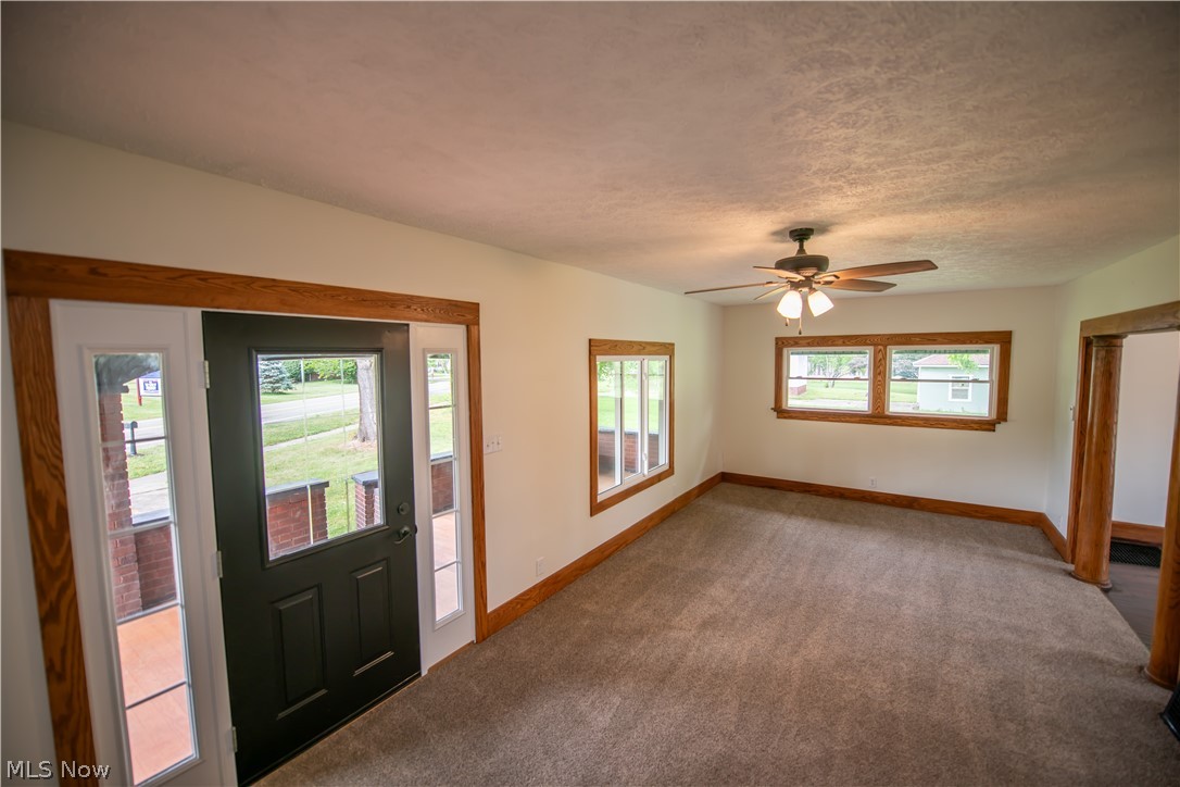 341 W Lisbon Street Waynesburg OH 44688