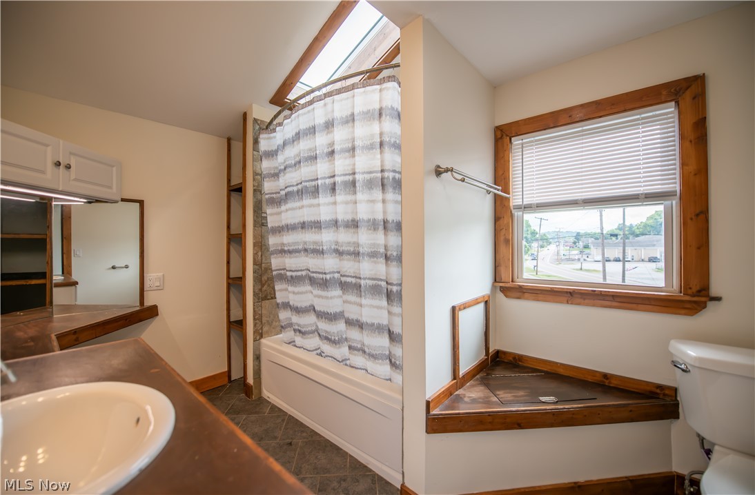 341 W Lisbon Street Waynesburg OH 44688