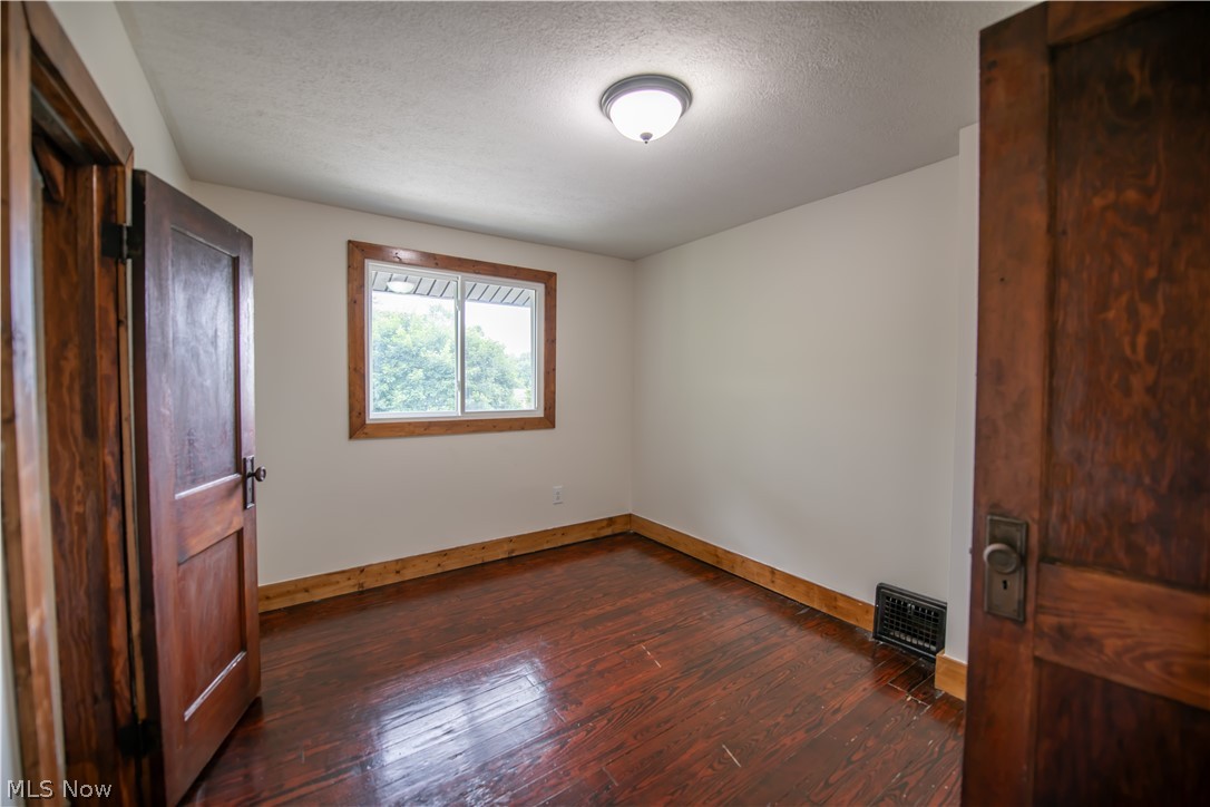 341 W Lisbon Street Waynesburg OH 44688