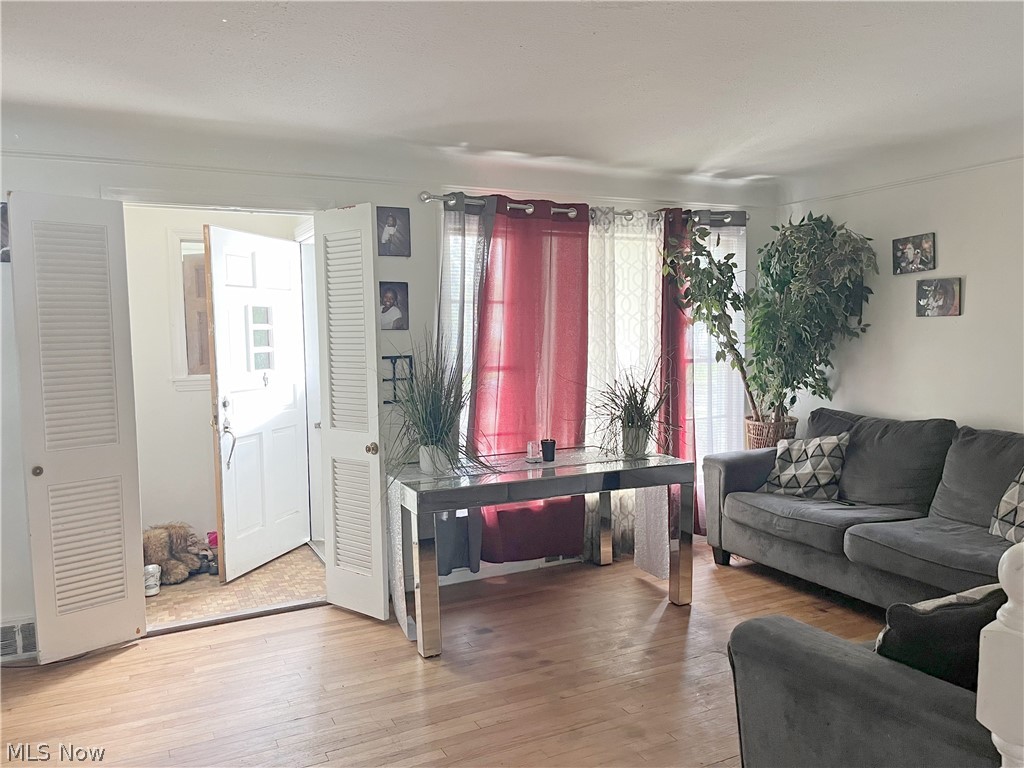 4241 Bexley Boulevard South Euclid OH 44121