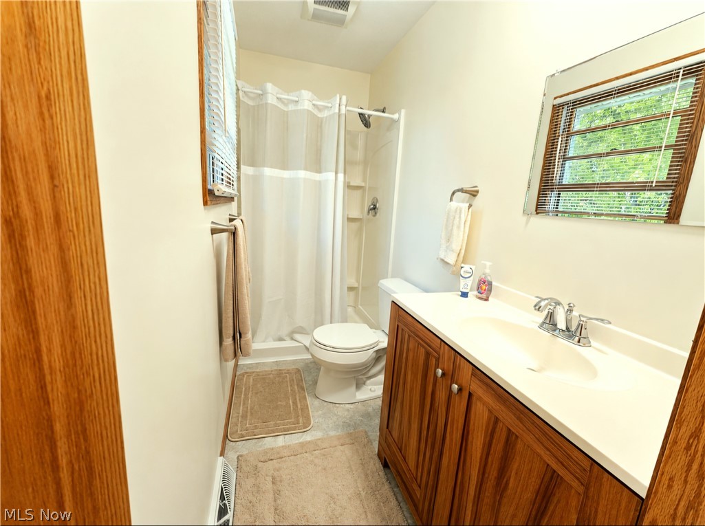 3438 Warren Meadville Road Warren OH 44410