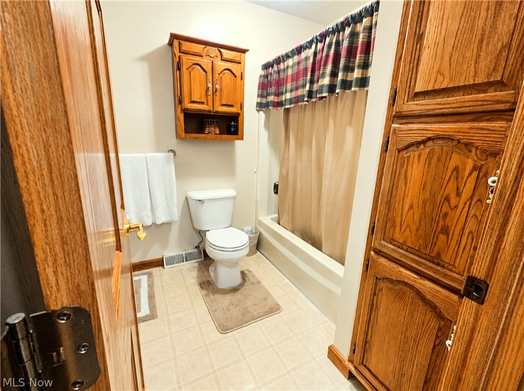 3438 Warren Meadville Road Warren OH 44410