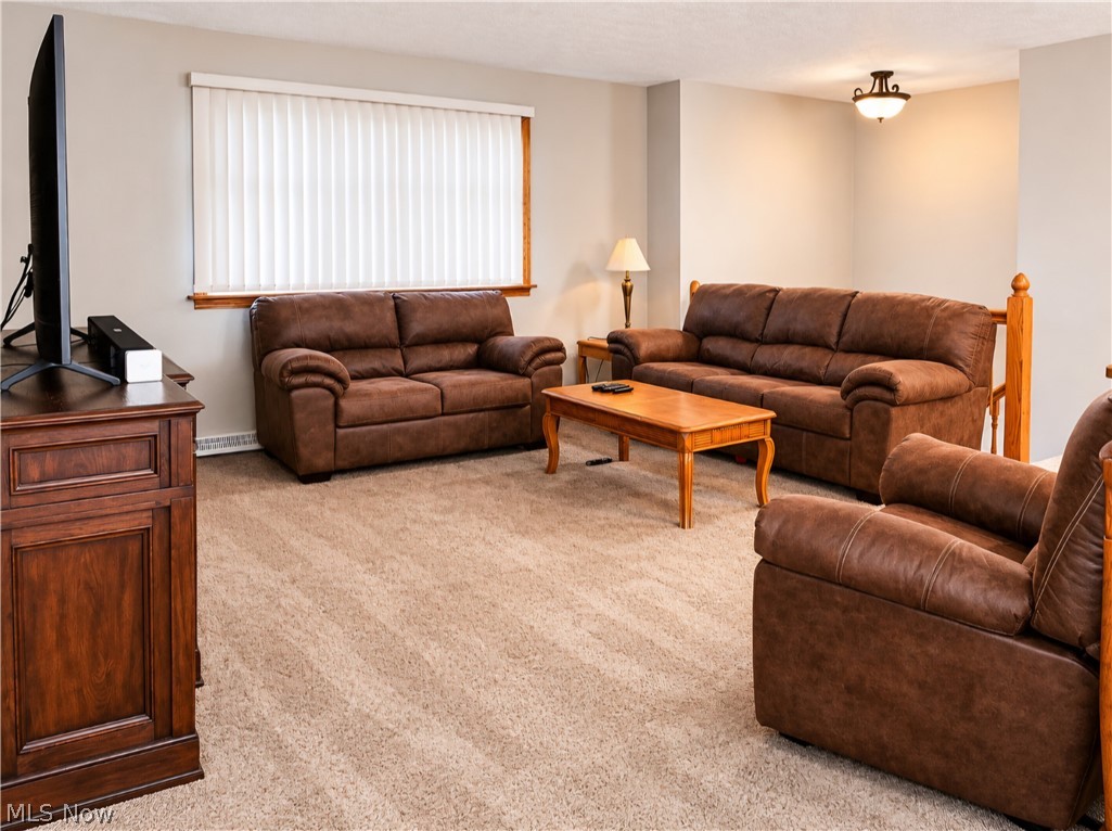 3438 Warren Meadville Road Warren OH 44410
